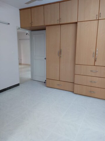 Room in 3 BHK Apartment at Embassy Grace, Richards Town – for Rent