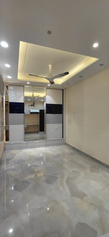2 BHK Builder Floor For Sale in Vikas Puri