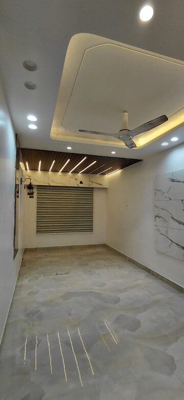 Building Lobby in 2 BHK Builder Floor at Vikas Puri – for Sale