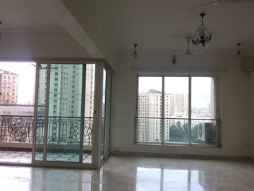 Room in 4 BHK Apartment at Hiranandani Estate Evelina, Ghodbunder Road – for Rent