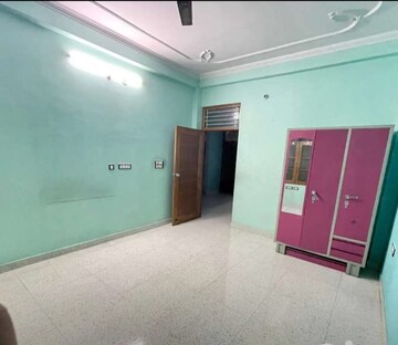 Room in 2 BHK Independent House at Gomti Nagar – for Rent