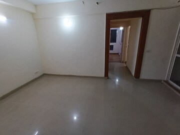Room in 2 BHK Apartment at Jaypee Greens Kosmos, Sector 134 – for Rent