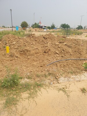  Plot – Garden View at Wave City, Wave City - for Sale