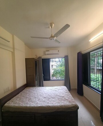 Bedroom in 3 BHK Apartment at Palai House, Matunga – for Rent