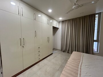 Room in 3 BHK Apartment at Hiranandani Skylark Enclave, Ghodbunder Road – for Rent
