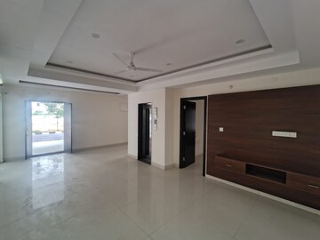 Room in 4 BHK Villa at RK-CPR Bella Vista, Nallagandla – for Rent