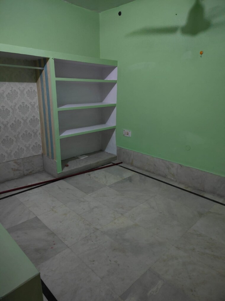 Room, indira nagar 4 Bedroom 650 Sq.Ft. Independent House In Indira Nagar Lucknow 8859527