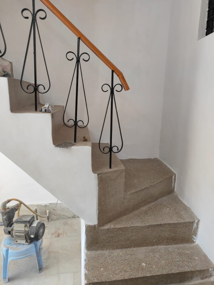 undefined, indira nagar 4 Bedroom 650 Sq.Ft. Independent House In Indira Nagar Lucknow 8859527