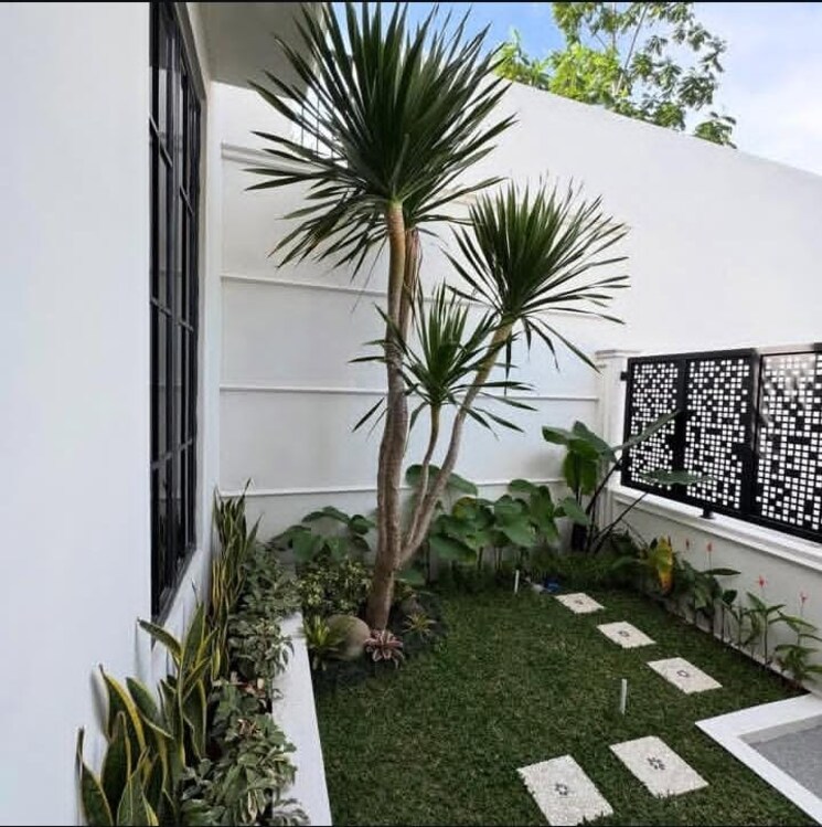 Balcony, sector 30 3 Bedroom 1980 Sq.Ft. Builder Floor In Sector 30 Faridabad 8859429