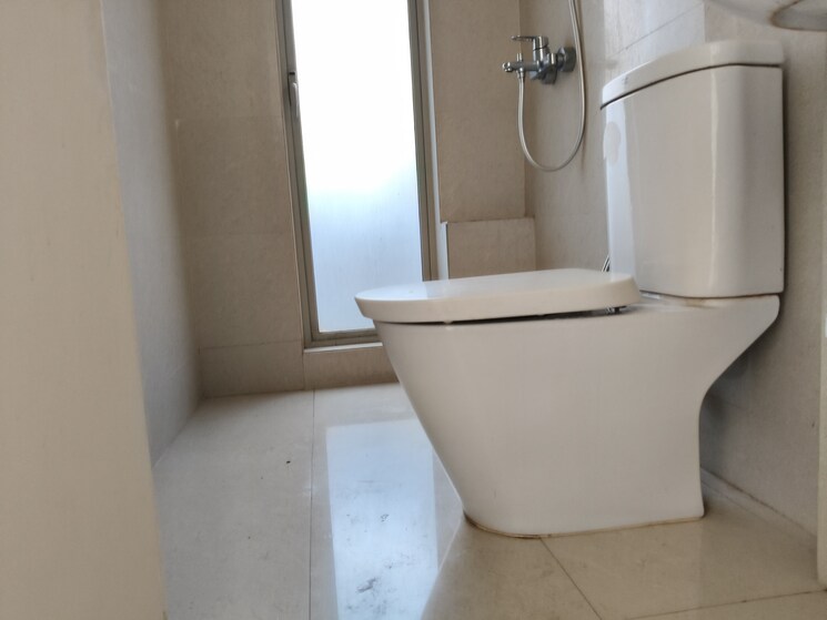 Bathroom, hiranandani-estate-solitaire-c 1 Bedroom 450 Sq.Ft. Apartment In Ghodbunder Road Thane 8859421