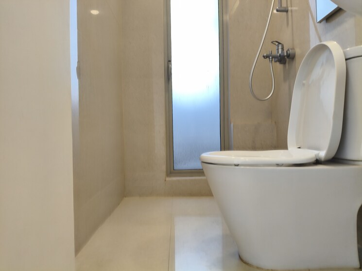 Bathroom, hiranandani-estate-solitaire-c 1 Bedroom 450 Sq.Ft. Apartment In Ghodbunder Road Thane 8859421