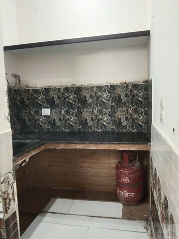 Furnished Amenities in 1 BHK Builder Floor at Niti Khand – for Rent