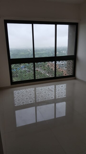 2 BHK Apartment For Rent in Lodha Lakeshore Greens, Dombivli East