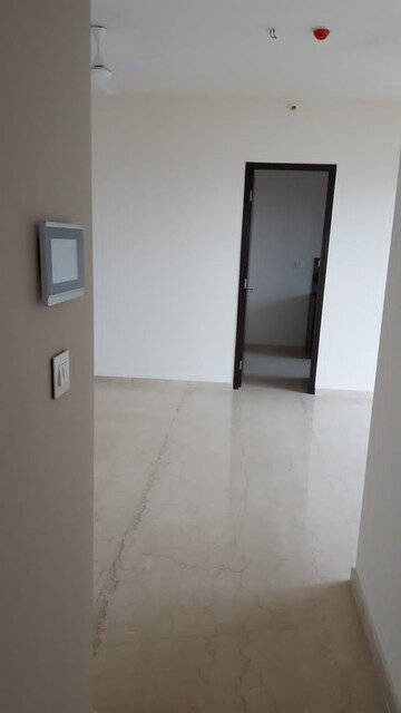 Room in 2 BHK Apartment at Lodha Lakeshore Greens, Dombivli East – for Rent