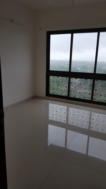 Room in 2 BHK Apartment at Lodha Lakeshore Greens, Dombivli East – for Rent