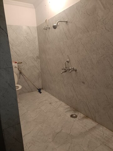 Bathroom in 2 BHK Apartment at Gomti Nagar – for Rent