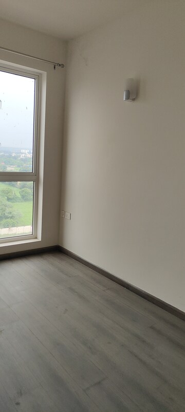 Room in 2 BHK Apartment at Ireo The Corridors, Sector 67a – for Rent