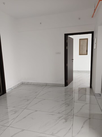 Room in 1 BHK Apartment at Raymond Ten X Habitat, Pokhran Road No Two – for Sale