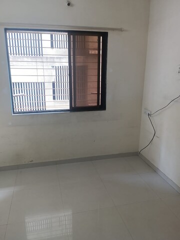 Room in 1 BHK Apartment at Mahesh Nagar CHS, Goregaon West – for Rent