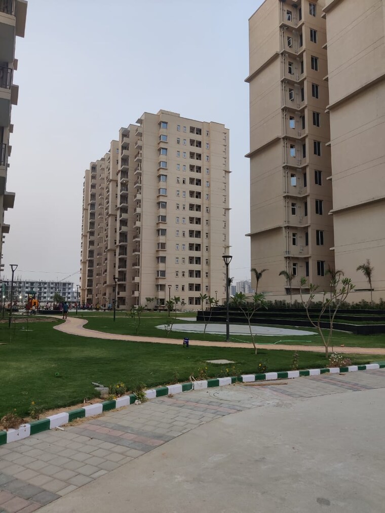 Exterior View, signature-orchard-avenue-2 2 Bedroom 680 Sq.Ft. Apartment In Sector 93 Gurgaon 8859621