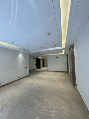 Room in 4 BHK Builder Floor at Saket – for Sale