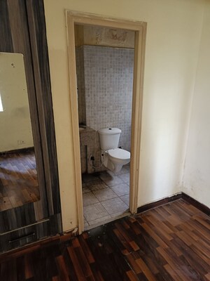 Room in 2 BHK Apartment at Paras Tierea, Sector 137 – for Sale