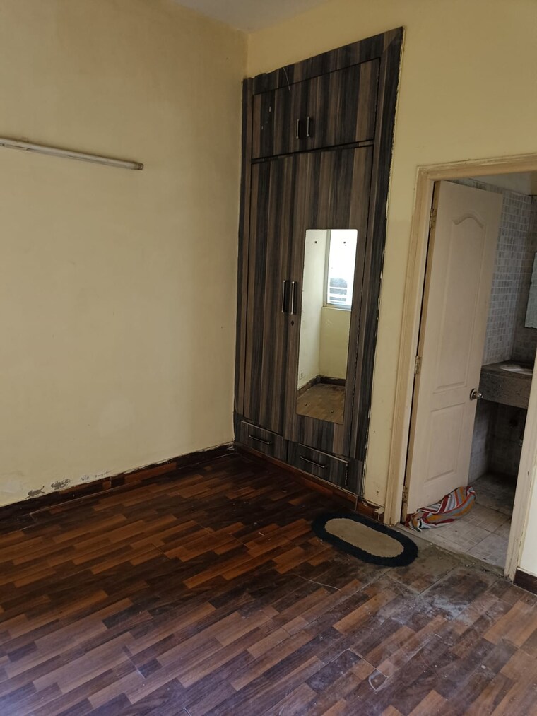 Room, paras-tierea 2 Bedroom 825 Sq.Ft. Apartment In Sector 137 Noida 8859629