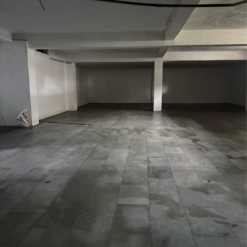 Room in  Office Space in IT/SEZ at DLF Trinity Towers, Sector 53 – for Rent
