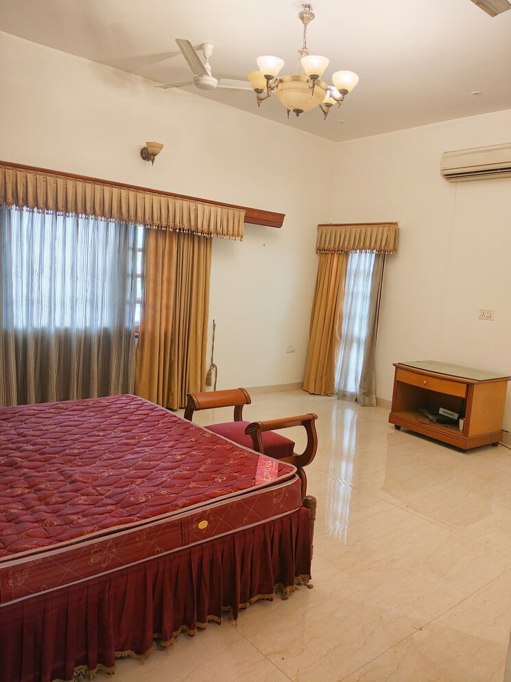 Bedroom, arera colony 5 Bedroom 6000 Sq.Ft. Villa In Arera Colony Bhopal 8859659