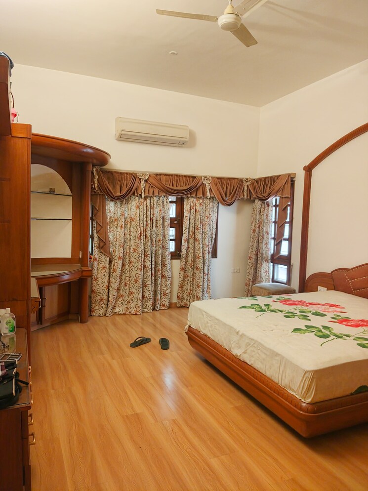 Bedroom, arera colony 5 Bedroom 6000 Sq.Ft. Villa In Arera Colony Bhopal 8859659