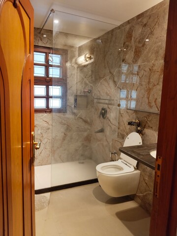 Bathroom in 5 BHK Villa at Arera Colony – for Rent