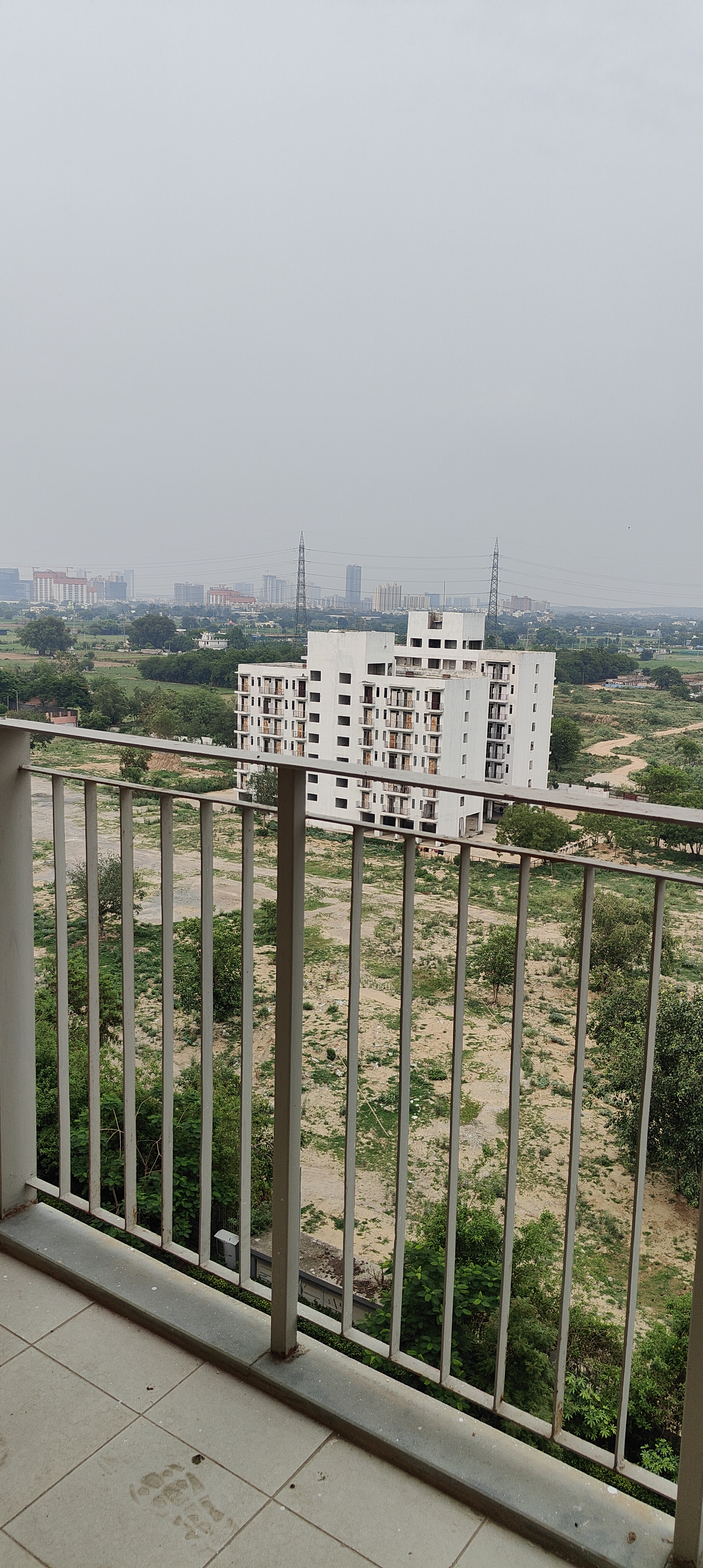 3 BHK + Servant Room Apartment For Rent in Ireo The Corridors