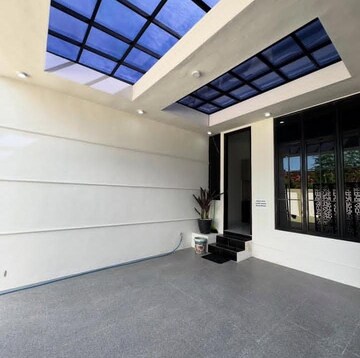 Staircase in 4 BHK Builder Floor at Sector 28 – for Sale