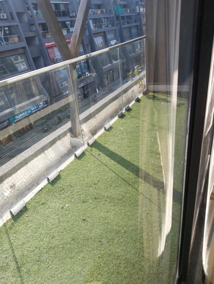 Balcony, science city Commercial Office Space 809 Sq.Ft. In Science City Ahmedabad 8859649