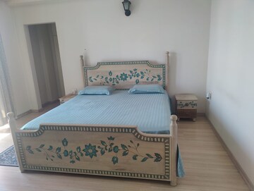 Bedroom in 3 BHK Apartment at DLF Ultima Phase II, Sector 81 – for Rent