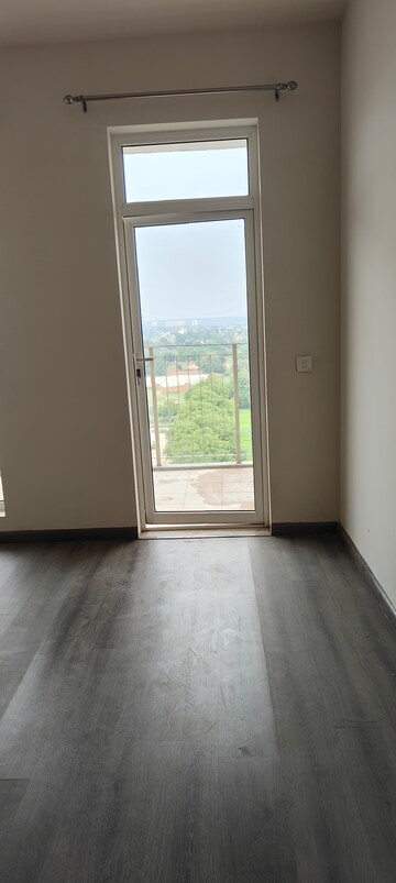 Room in 3 BHK Apartment at Ireo The Corridors, Sector 67a – for Sale