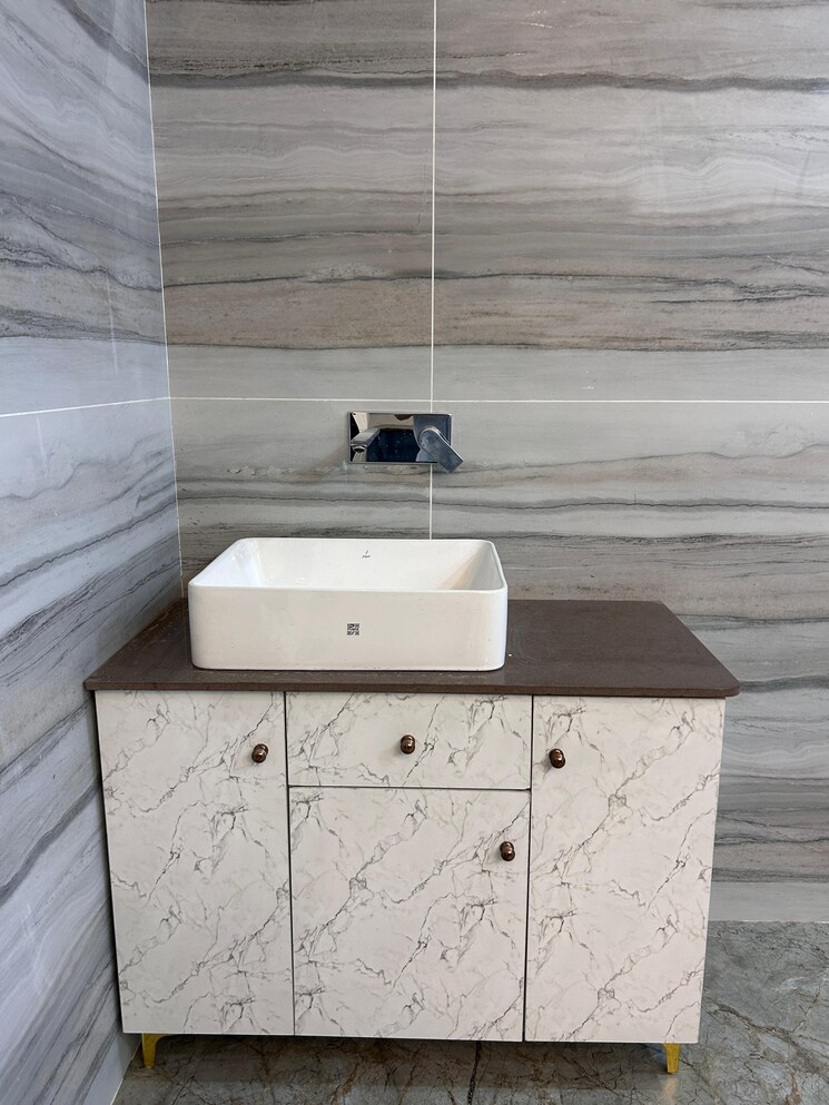 Bathroom, dehradun cantt 2 Bedroom 2500 Sq.Ft. Builder Floor In Dehradun Cantt Dehradun 8859678