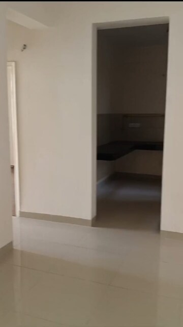 Room in 2 BHK Apartment at Wave Executive Floors, Wave City – for Rent