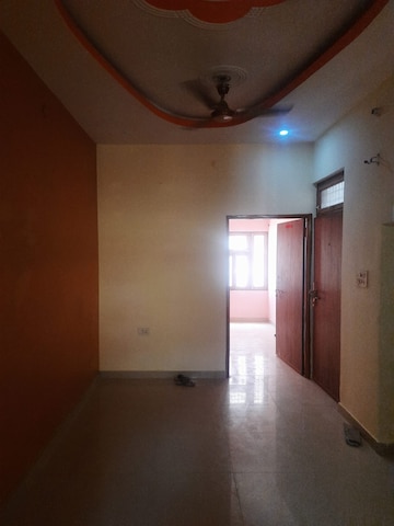 Room in 3 BHK Independent House at Krishna Nagar – for Sale