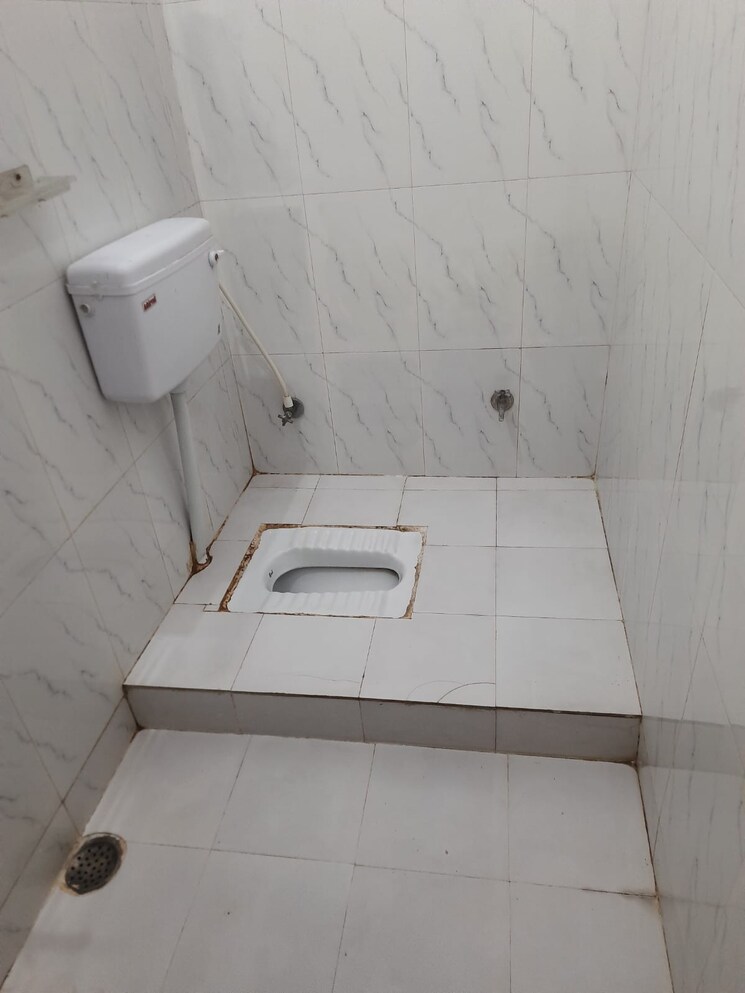 Bathroom, krishna nagar 3 Bedroom 1000 Sq.Ft. Independent House In Krishna Nagar Lucknow 8859739