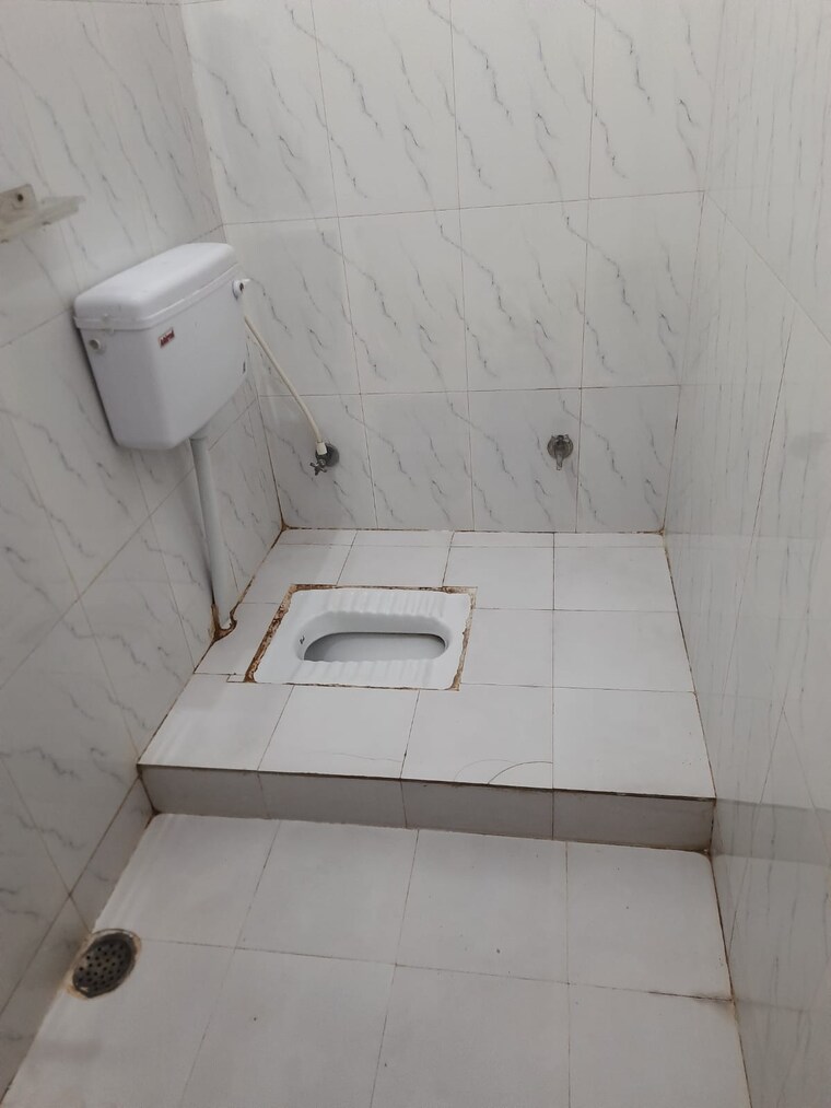 Bathroom, krishna nagar 3 Bedroom 1000 Sq.Ft. Independent House In Krishna Nagar Lucknow 8859739