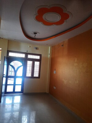 Room in 3 BHK Independent House at Krishna Nagar – for Sale