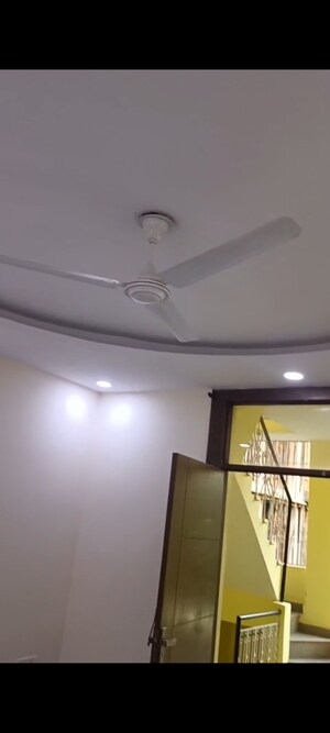 Furnished Amenities in 3 BHK Builder Floor at East of Kailash Block-B RWA, East Of Kailash – for Sale