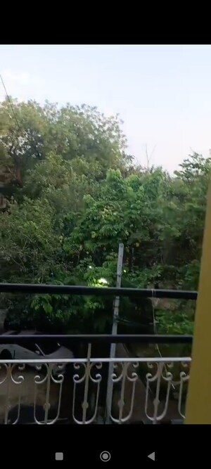 3 BHK Builder Floor – Garden View at East of Kailash Block-B RWA, East Of Kailash - for Sale