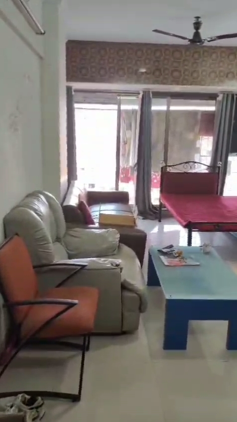 2 BHK + Pooja Room Apartment For Rent in Royal Classic