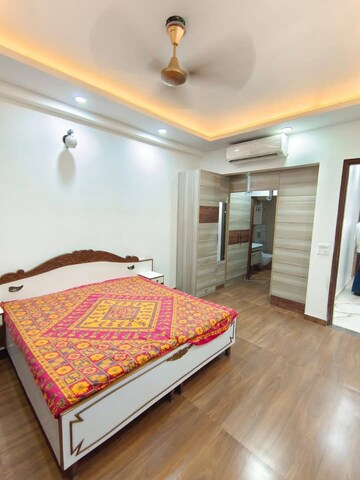 Bedroom in 3 BHK Builder Floor at Saket – for Rent