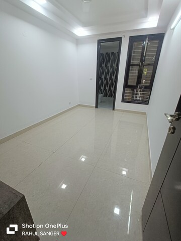 Furnished Amenities in 2 BHK Builder Floor at Khirki Extension – for Rent