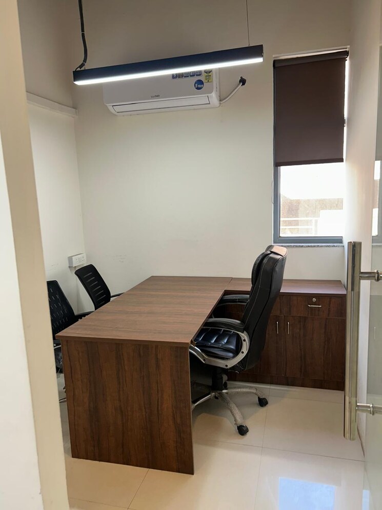 Team Area, sector 2 Commercial Office Space 650 Sq.Ft. In Sector 2 Noida 8562155