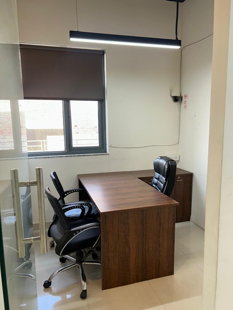 Team Area, sector 2 Commercial Office Space 650 Sq.Ft. In Sector 2 Noida 8562155