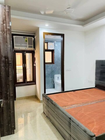 Building Lobby in 3 BHK Builder Floor at Mahavir Enclave 1 – for Sale